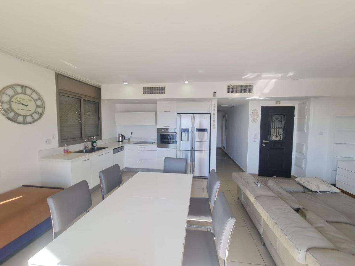 Top-Luxury Exclusive Аpt With Jacuzzi In Front Of The Sea Eilat Eksteriør bilde
